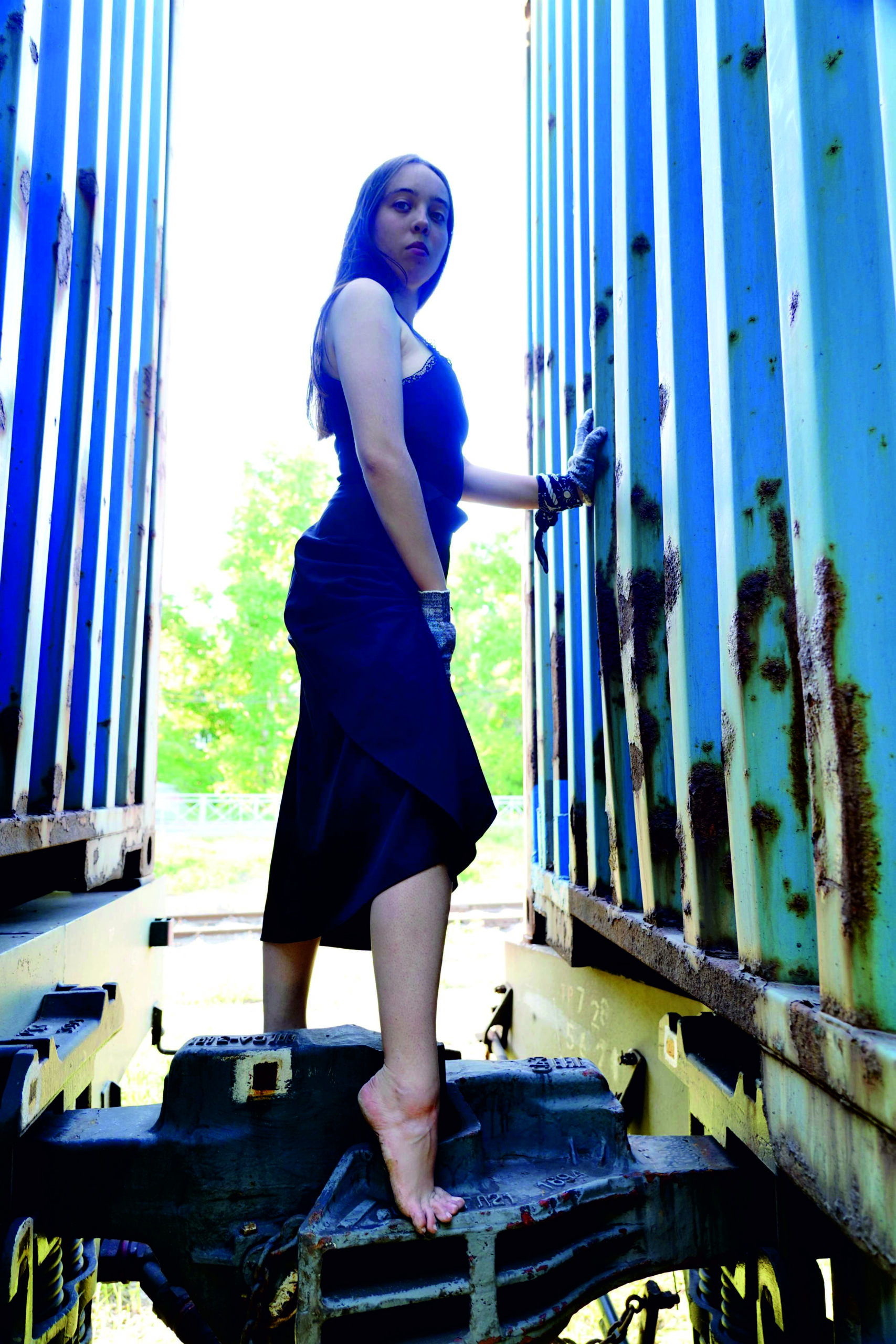 3697. Lola. На вагонах.